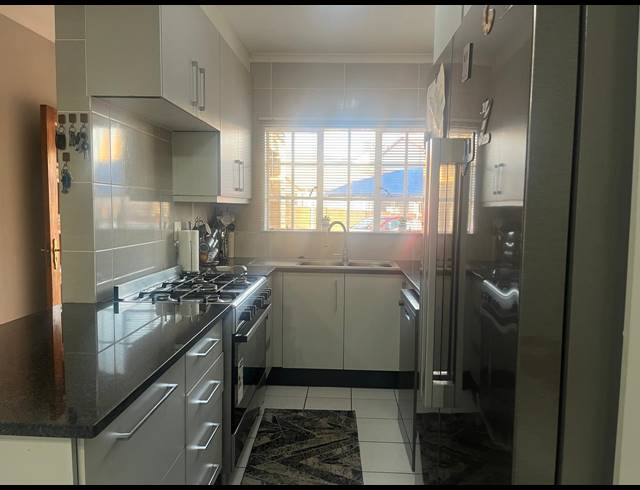 2 BEDROOM CLUSTER FOR SALE IN NOORDWYK